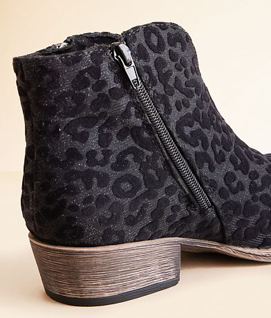 Very G Charming Leopard Ankle Boot MISC_DETAIL_4