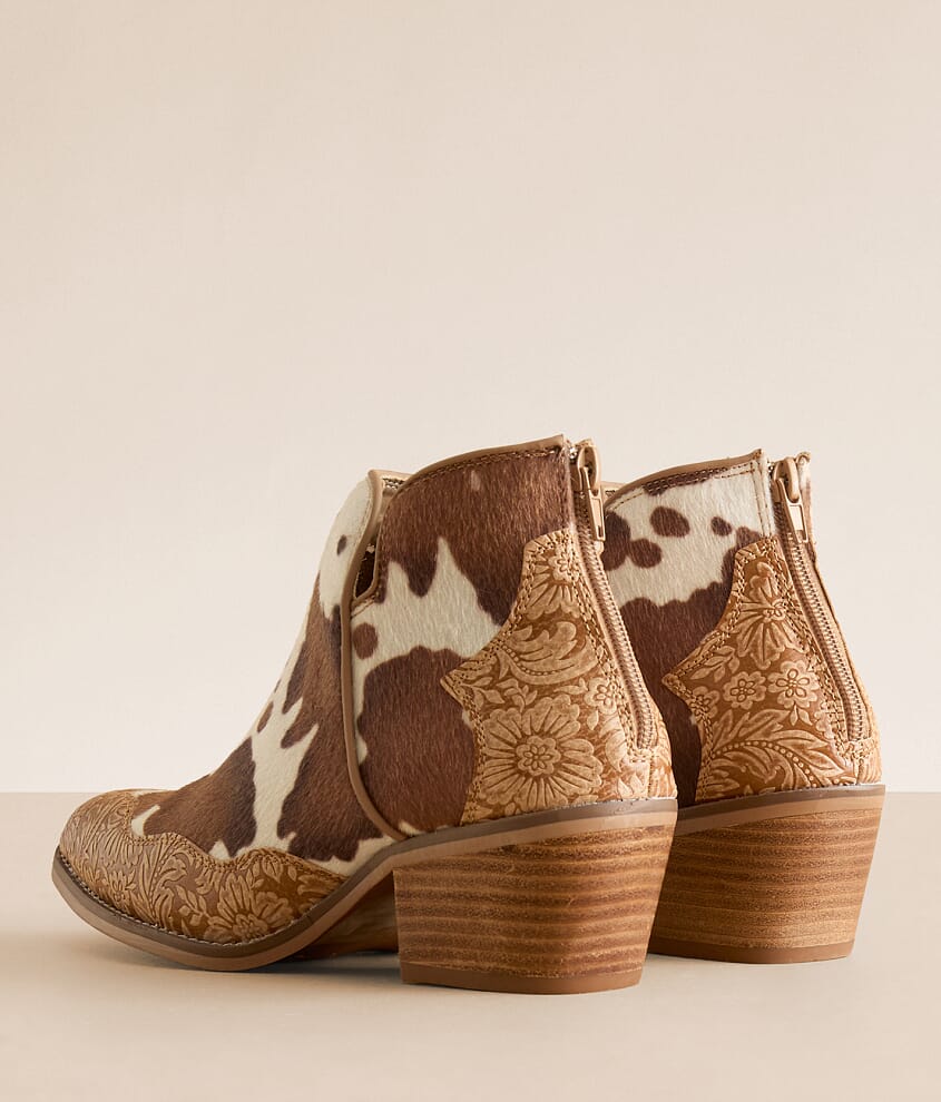 Chrissy Cow Western Ankle Boot - thumbnail 3