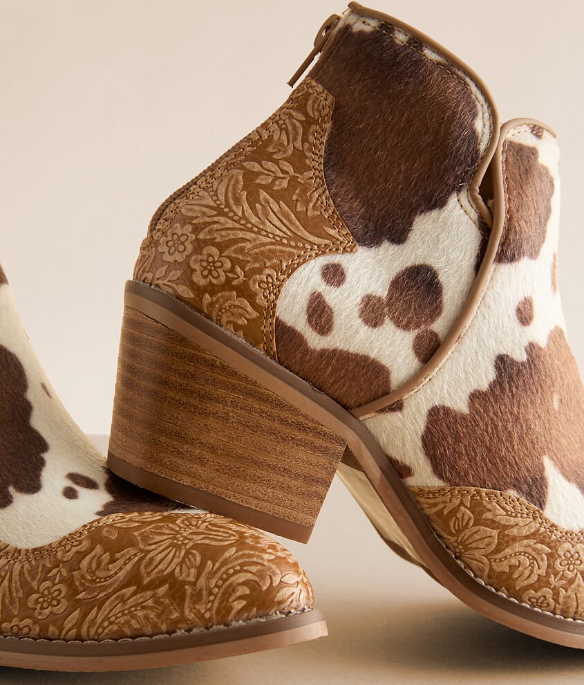 Chrissy Cow Western Ankle Boot - thumbnail 5