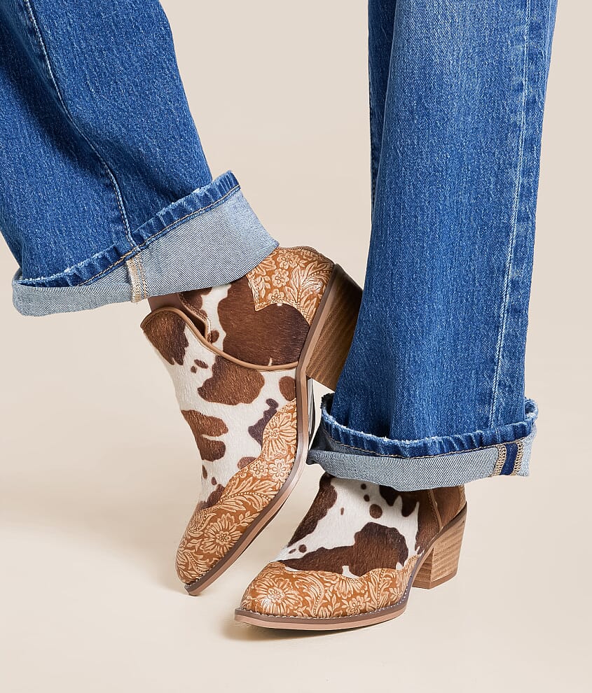 Chrissy Cow Western Ankle Boot - thumbnail 6