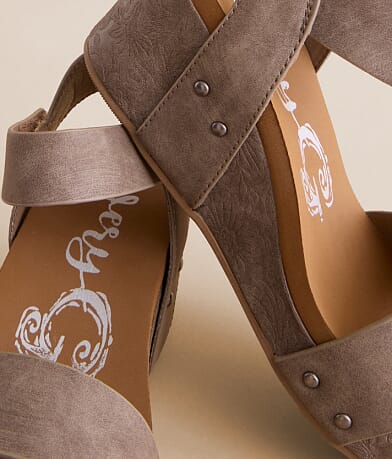 Very G Devon Embossed Wedge Sandal misc detail 4 view