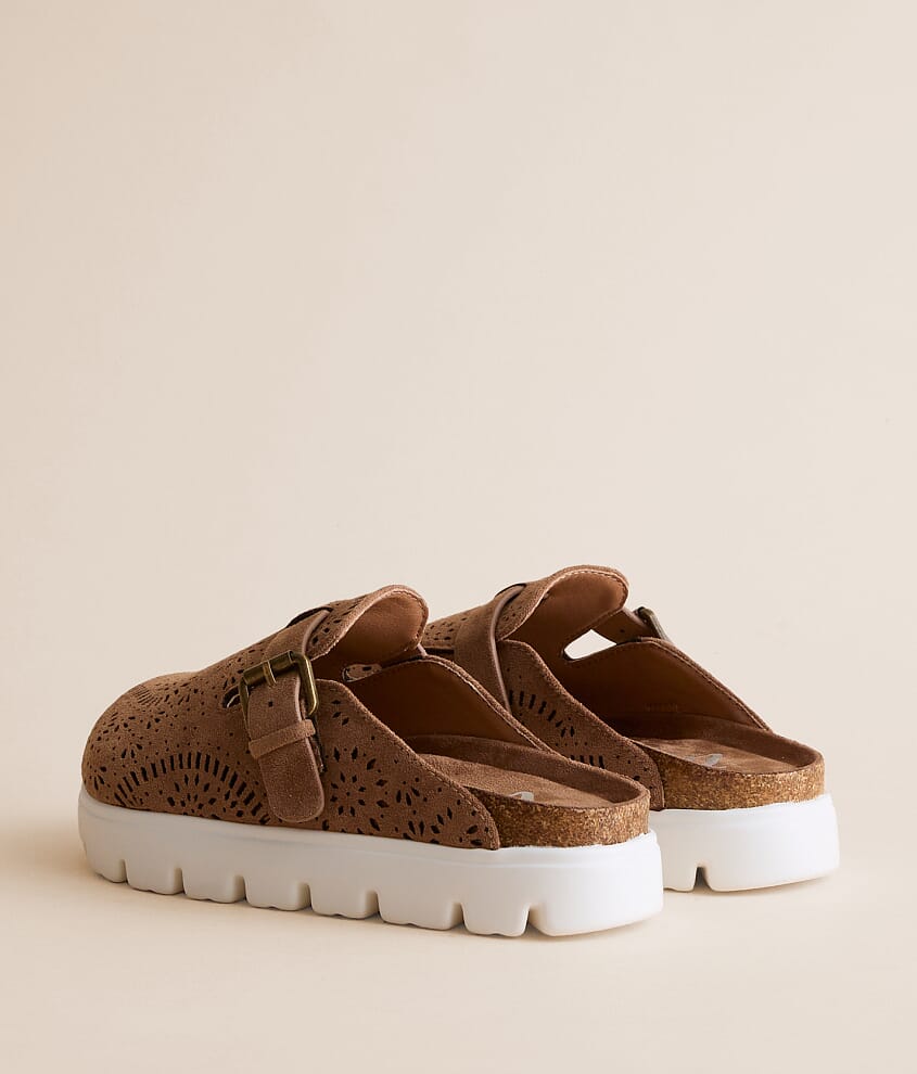 Lulu Laser Cut Platform Clog - thumbnail 3