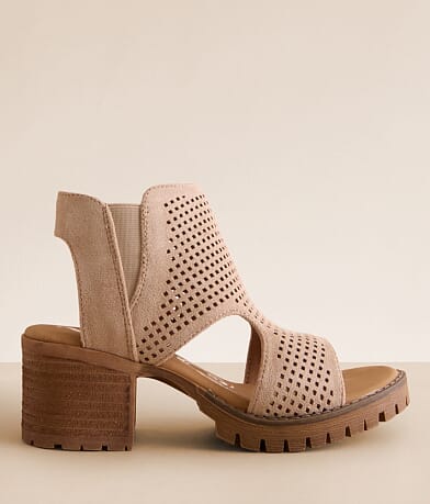  Very G Milsy Heeled Sandal front view