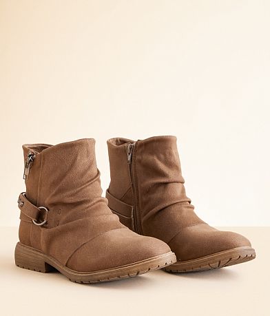 Very G Natasha Slouchy Ankle Boot misc detail 1 view