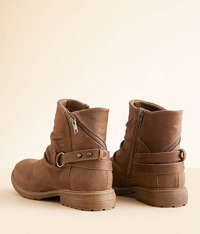 Very G Natasha Slouchy Ankle Boot misc detail 2 view