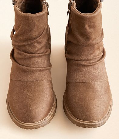 Very G Natasha Slouchy Ankle Boot misc detail 3 view