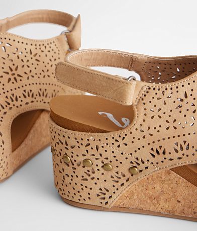 Very G Nova Laser Cut Wedge Sandal MISC_DETAIL_4