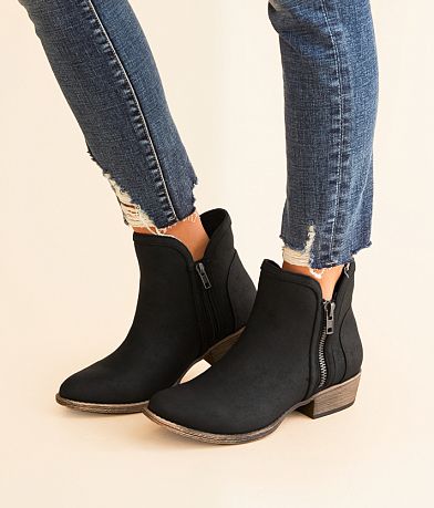 Very G Stevie Ankle Boot misc detail 5 view