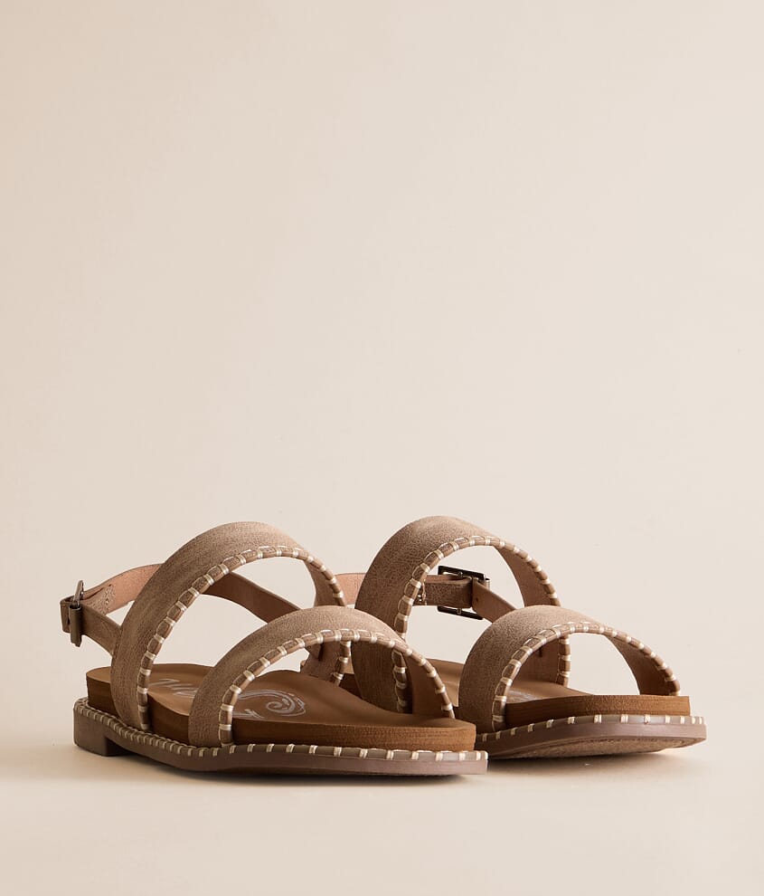Yara Embroidered Sandal