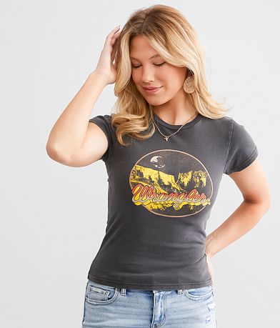 Wrangler® Western Fitted T-Shirt front view