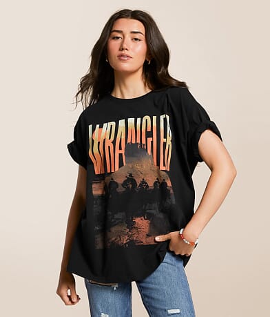 Wrangler® Cowboys Oversized T-Shirt front view