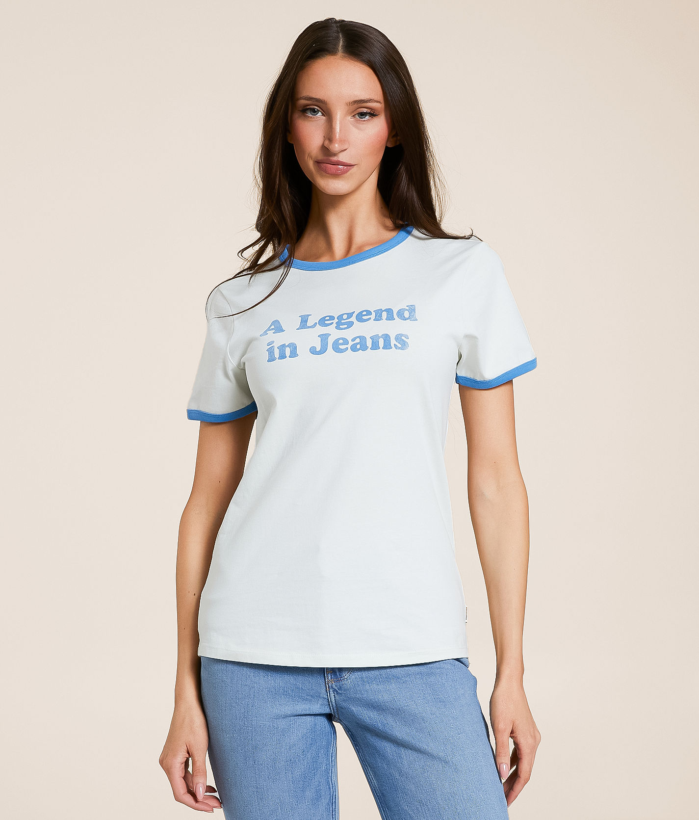 [ JEANS] Ringer Badge T-shirt ★大人気★ JEANS] Ringer Badge T-shirt ☆大人気☆ Tommy Jeans RINGER