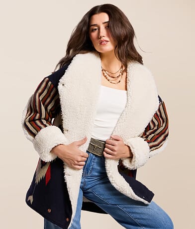 Wrangler® x Lainey Wilson Oversized Western Sherpa Coat front view