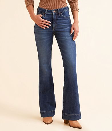 Wrangler® Retro Trouser Flare Stretch Jean front view