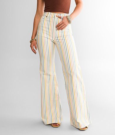 Wrangler&#174; Wanderer High Rise Flare Pant FULL_RIGHT_SIDE