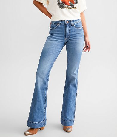 Wrangler® Retro Trouser Stretch Jean front view