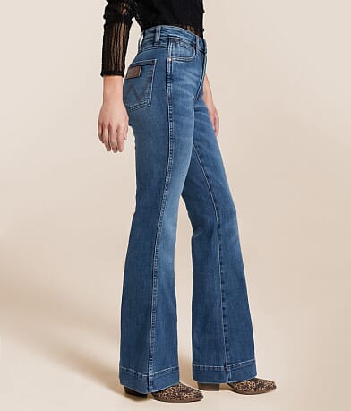 Wrangler® Retro Bailey Trouser Stretch Jean front view