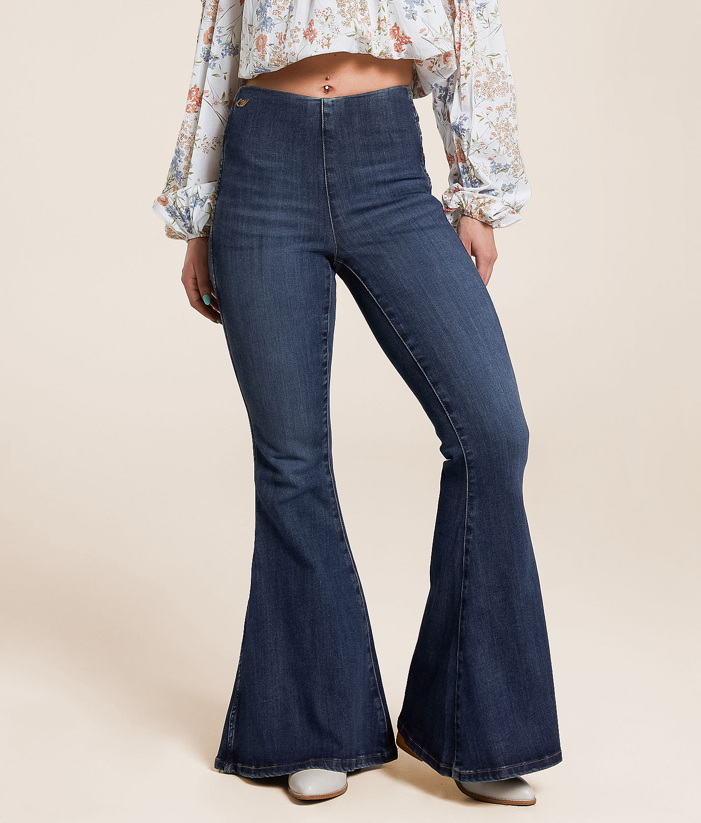 Wrangler® x Lainey Wilson Bell Bottom Stretch Jean Women's Jeans