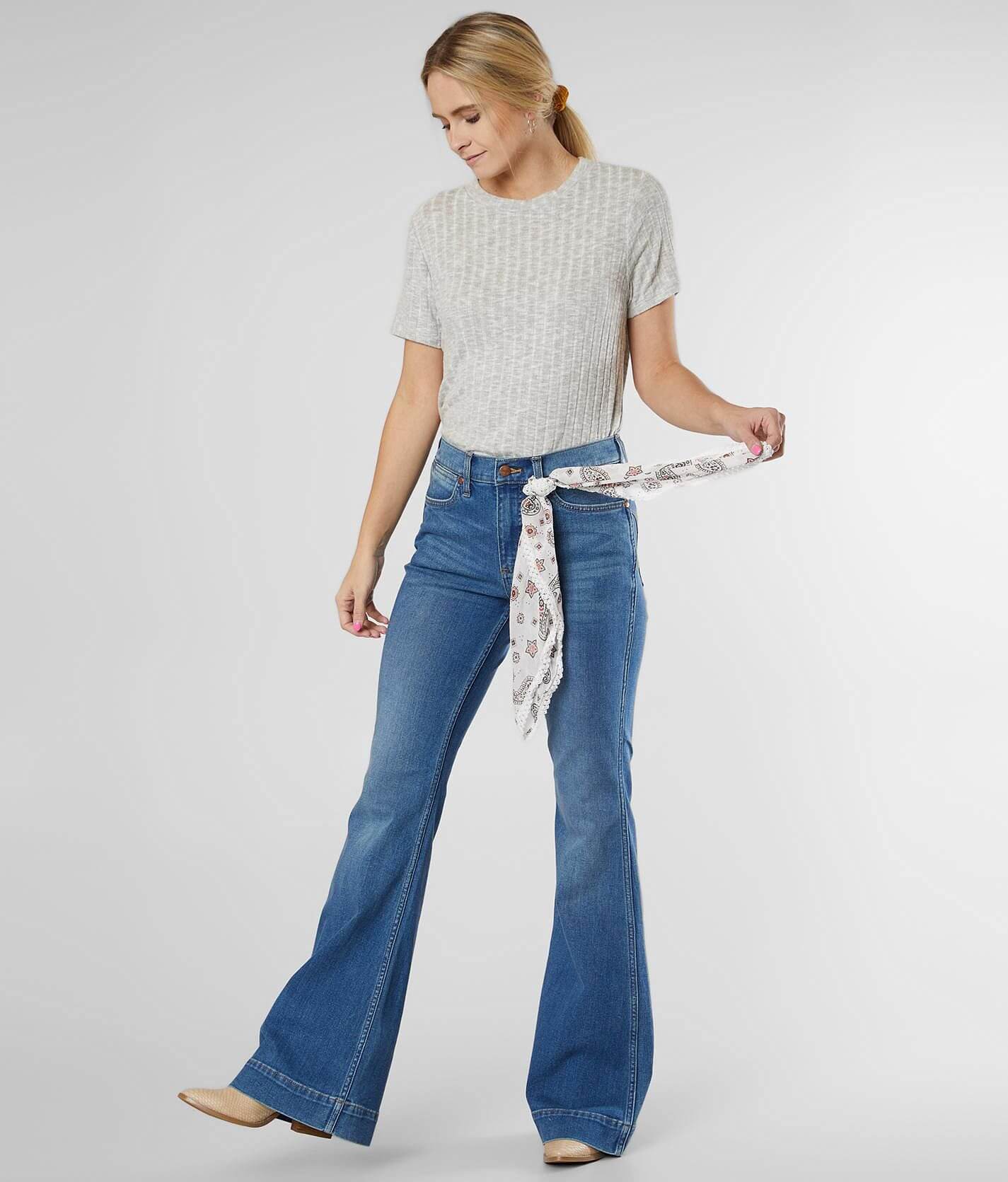 Wrangler yoke flare store jean