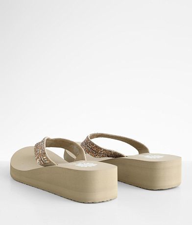 Yellow Box&#174; Lessie Glitz Wedge Flip MISC_DETAIL_2