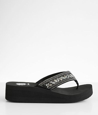 Yellow Box® Saverina Glitz Wedge Flip front view