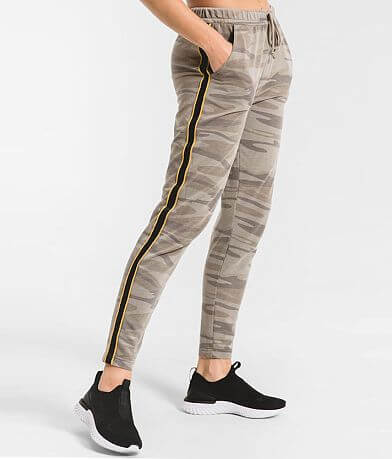 Z Supply The Camo Sporty Jogger full right side view