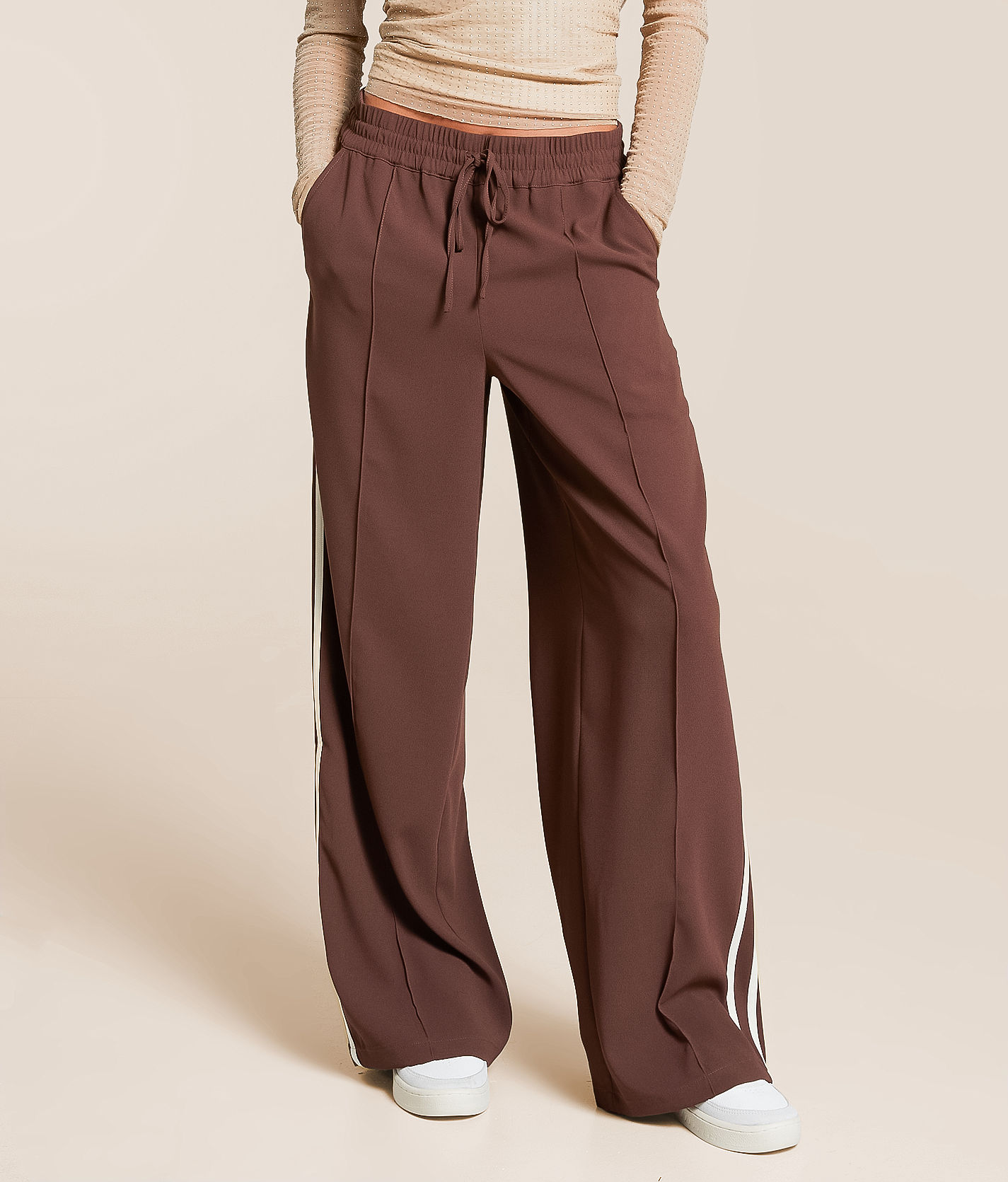 Z Supply Saunder Track Pant - Women's Sweatpants in Sandalwood