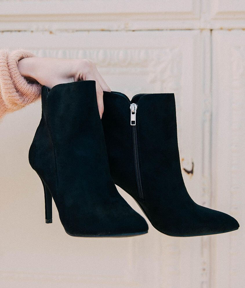 suede pointed boots